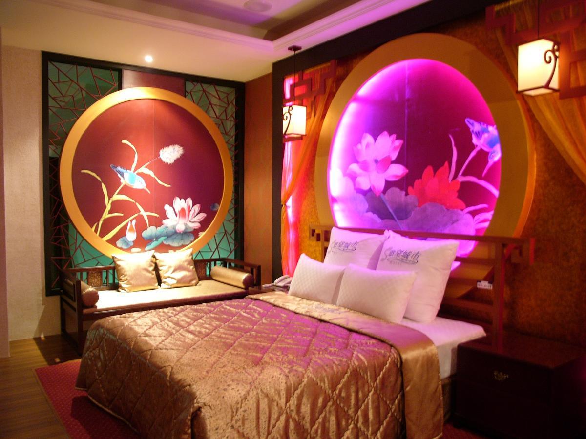 Sexy City Motel Tainan Bagian luar foto