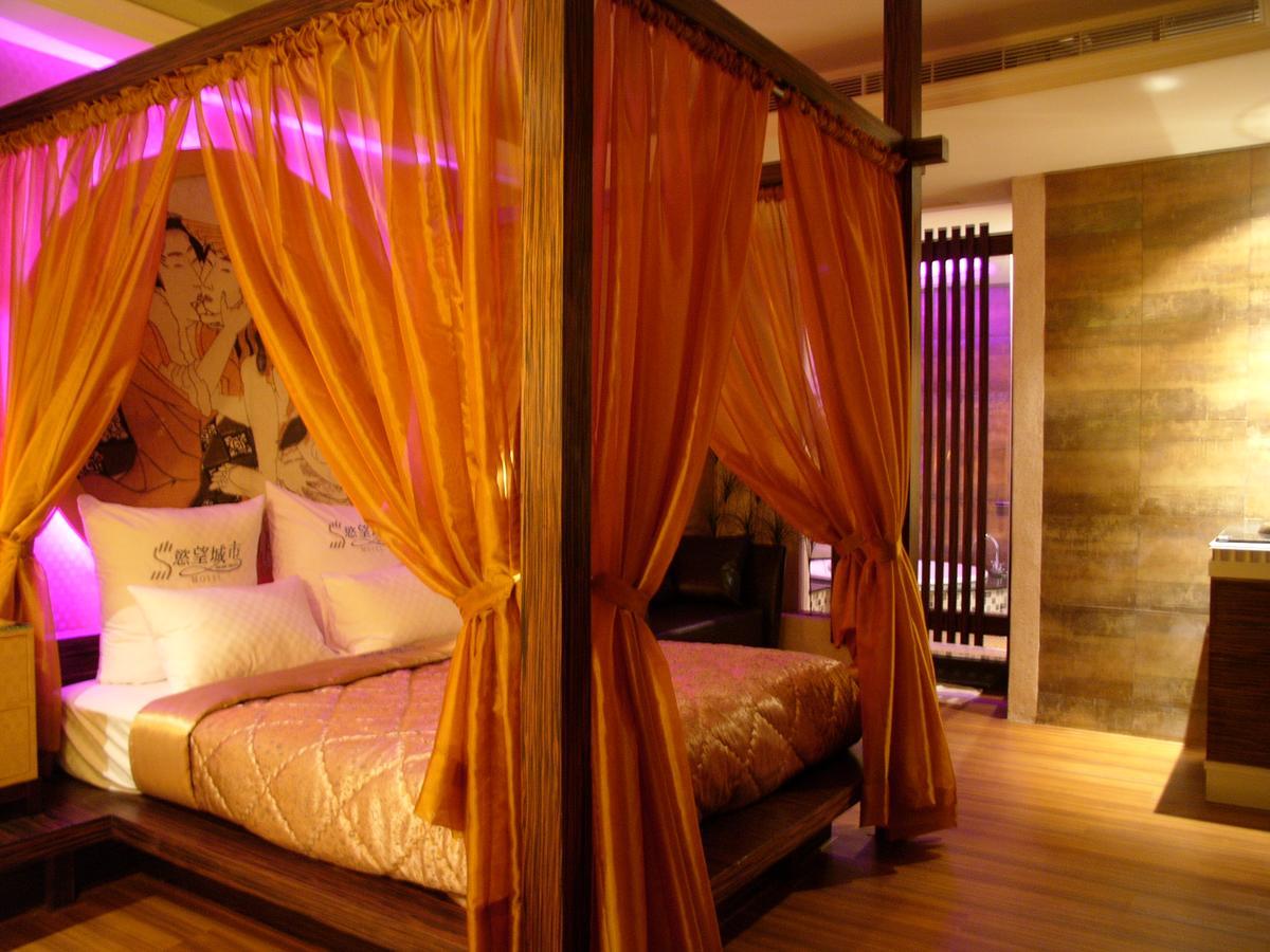Sexy City Motel Tainan Bagian luar foto